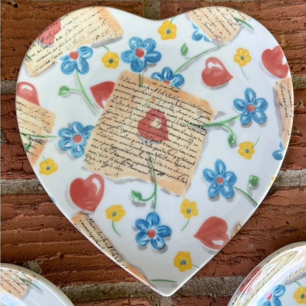 Set Of 3 Williams Sonoma Love Letters Heart Shaped Plates & Cocktail Napkins
